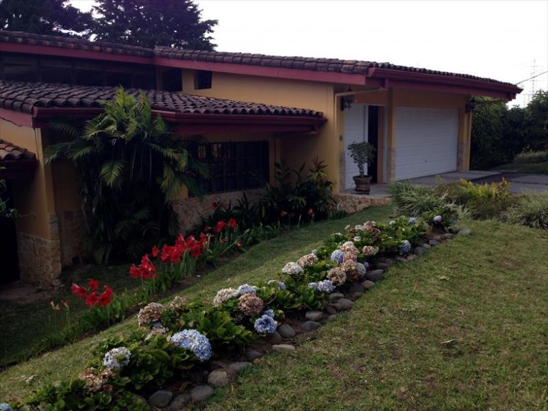 4 bed Condo For Sale in San Ramón, Cartago - thumb 1