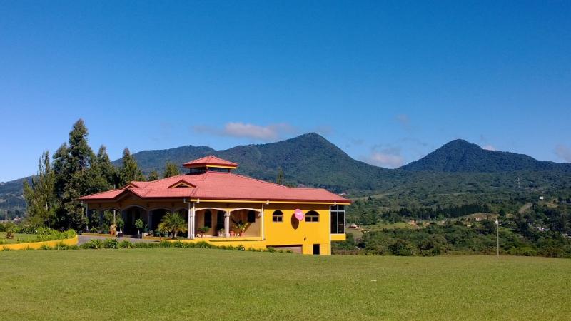 3 bed Condo For Sale in Moravia, San Jose - thumb 1