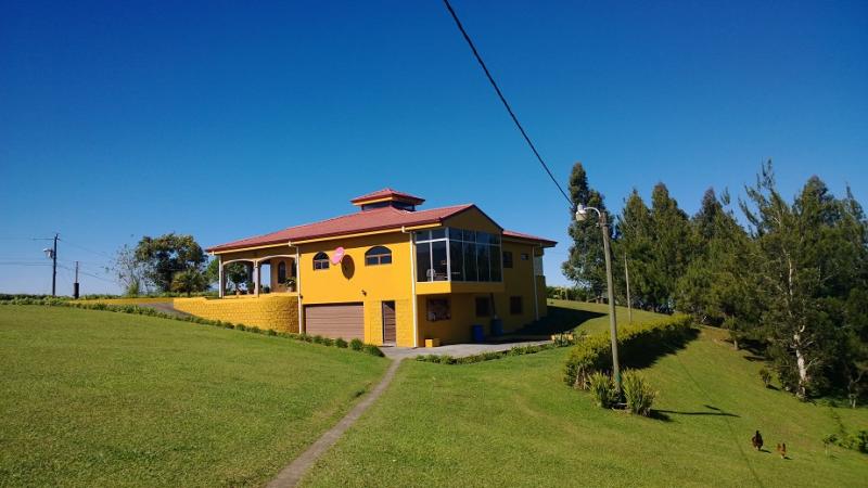 3 bed Condo For Sale in Moravia, San Jose - thumb 10