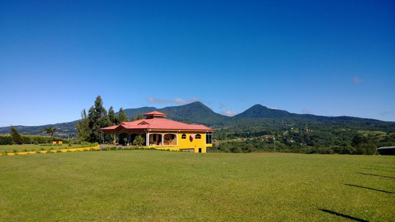 3 bed Condo For Sale in Moravia, San Jose - thumb 9