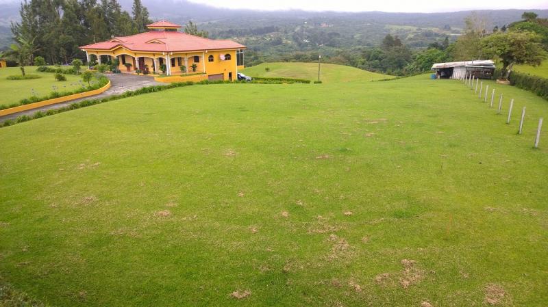 3 bed Condo For Sale in Moravia, San Jose - thumb 12