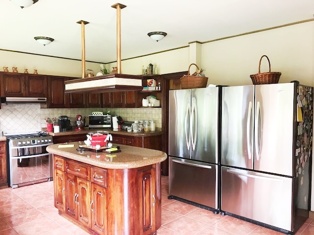 4 bed Single Family Homes For Sale in Curridabat, San Jose - thumb 5