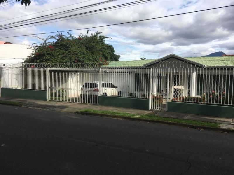 5 bed Single Family Homes For Sale in San Jose, San Jose - 1