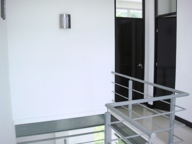 4 bed Single Family Homes For Sale in Santa Ana, San Jose - thumb 3