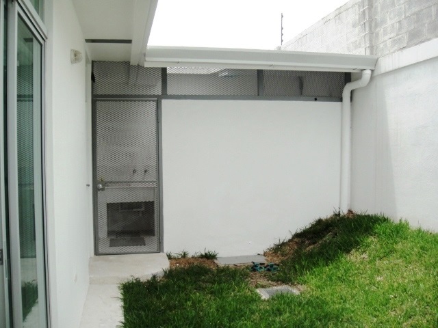 4 bed Single Family Homes For Sale in Santa Ana, San Jose - thumb 9