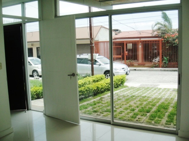 4 bed Single Family Homes For Sale in Santa Ana, San Jose - thumb 19