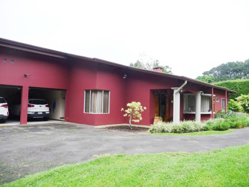 4 bed Condo For Sale in San Rafael, Heredia - thumb 1