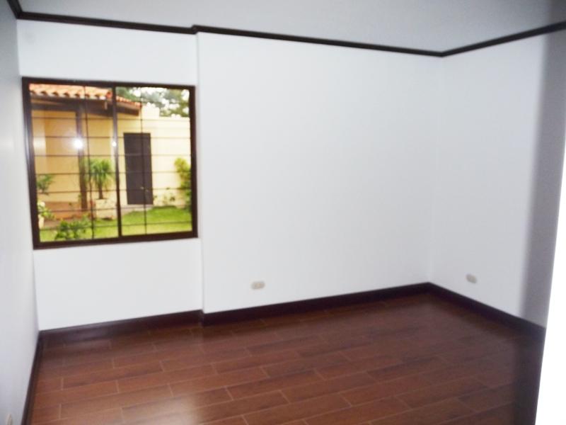 3 bed Single Family Homes For Sale in Curridabat, San Jose - thumb 6