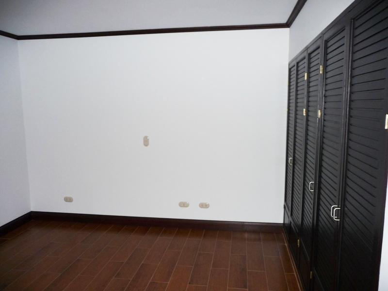 3 bed Single Family Homes For Sale in Curridabat, San Jose - thumb 7