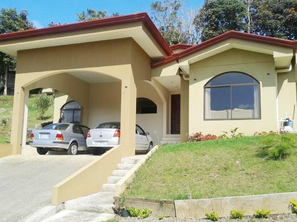 4 bed Condo For Sale in Moravia, San Jose - thumb 2