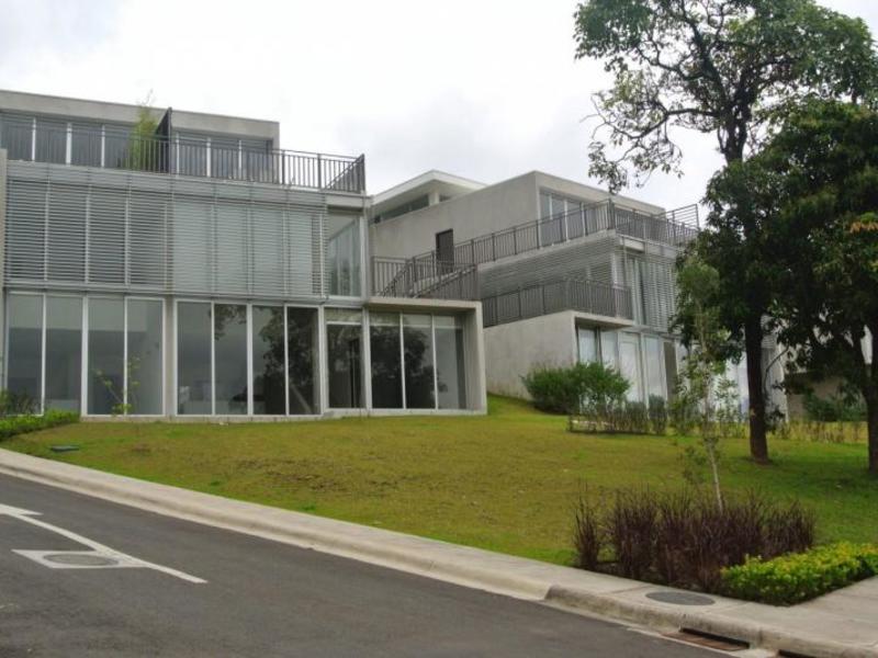 2 Bed Apartment To Rent in Escazu Costa Rica