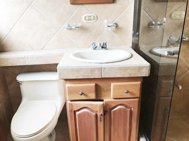 15 bed Commercial For Sale in Los Yoses, San Jose - thumb 4