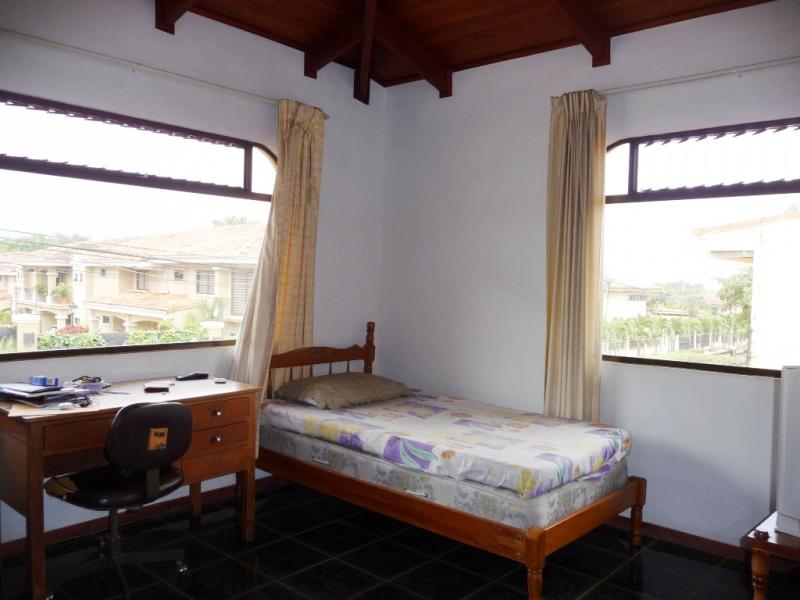 3 bed Single Family Homes For Sale in Santa Ana, San Jose - thumb 3