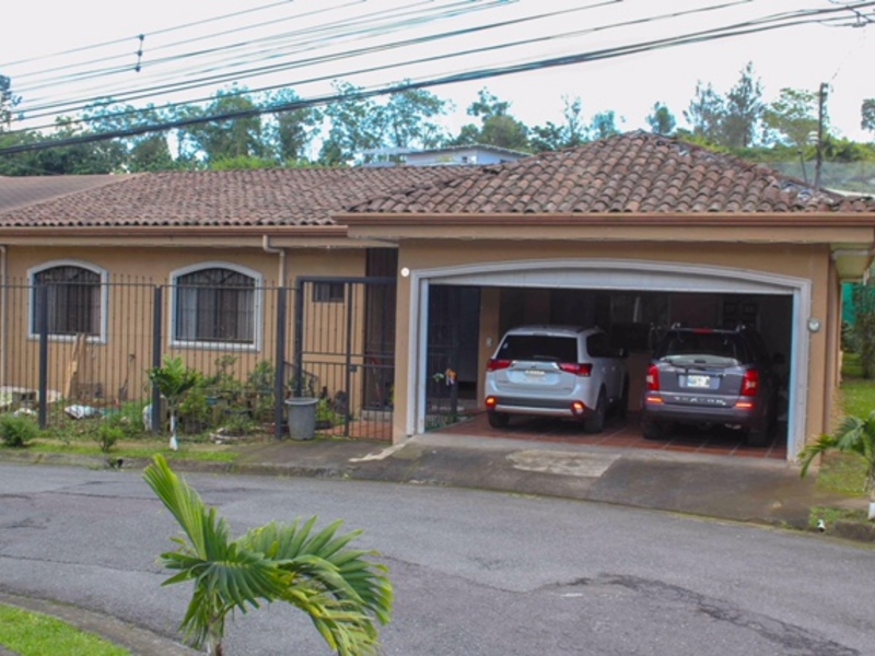 3 bed Single Family Homes For Sale in Curridabat, San Jose - 1