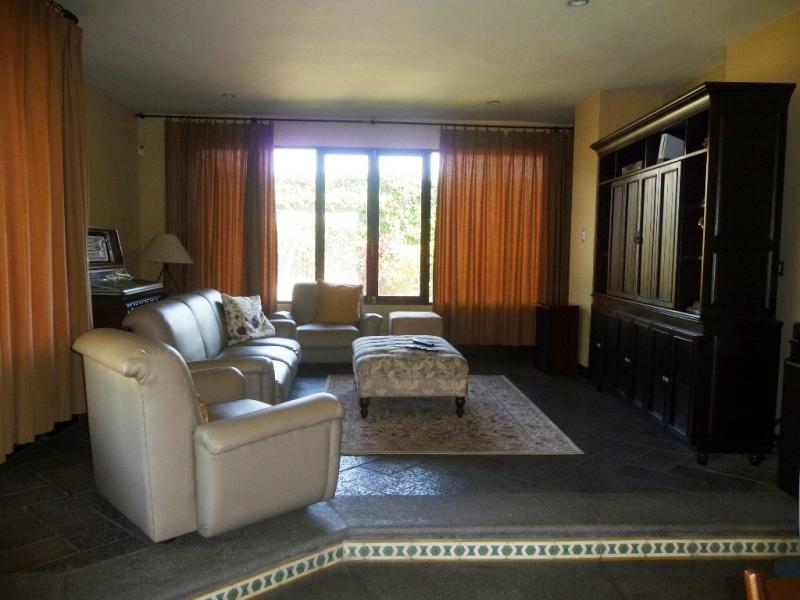 4 bed Single Family Homes For Sale in La Uruca, San Jose - thumb 17