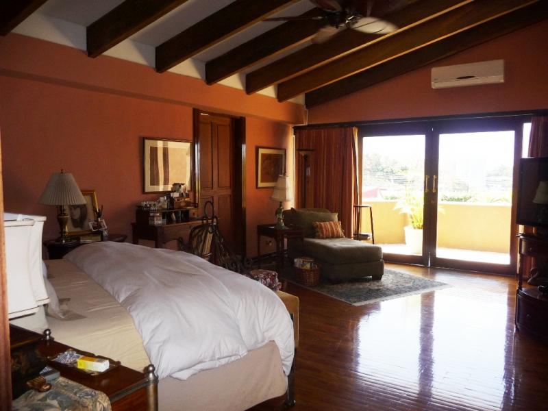 4 bed Single Family Homes For Sale in La Uruca, San Jose - thumb 2