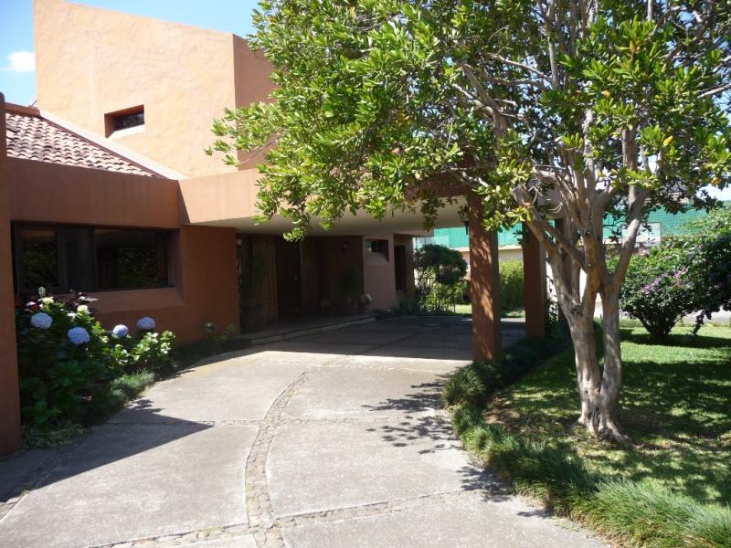 4 bed Single Family Homes For Sale in La Uruca, San Jose - thumb 10