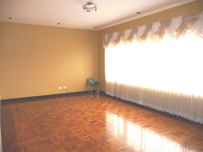 3 bed Single Family Homes For Sale in Curridabat, San Jose - thumb 1