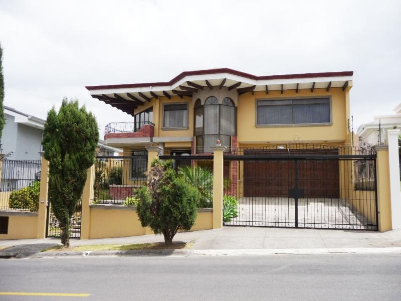 3 bed Single Family Homes For Sale in Curridabat, San Jose - thumb 18