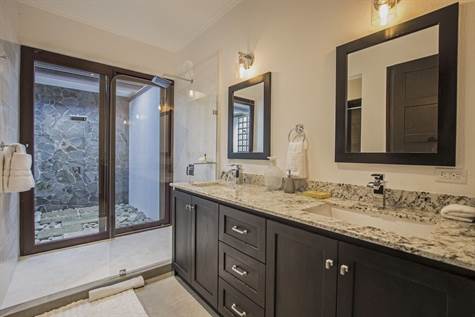 10 bed Single Family Homes For Sale in Avellanas, Guanacaste - thumb 18