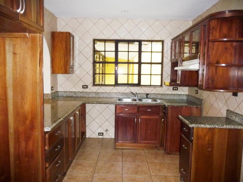 3 bed Condo For Sale in Coronado, San Jose - thumb 7