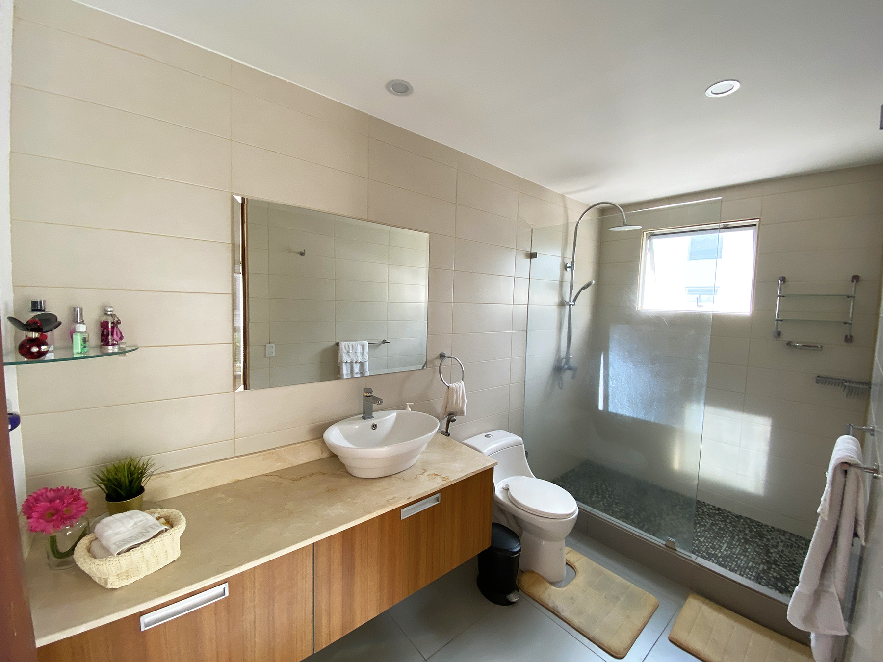 4 bed Single Family Homes For Sale in Santa Ana, San Jose - thumb 4