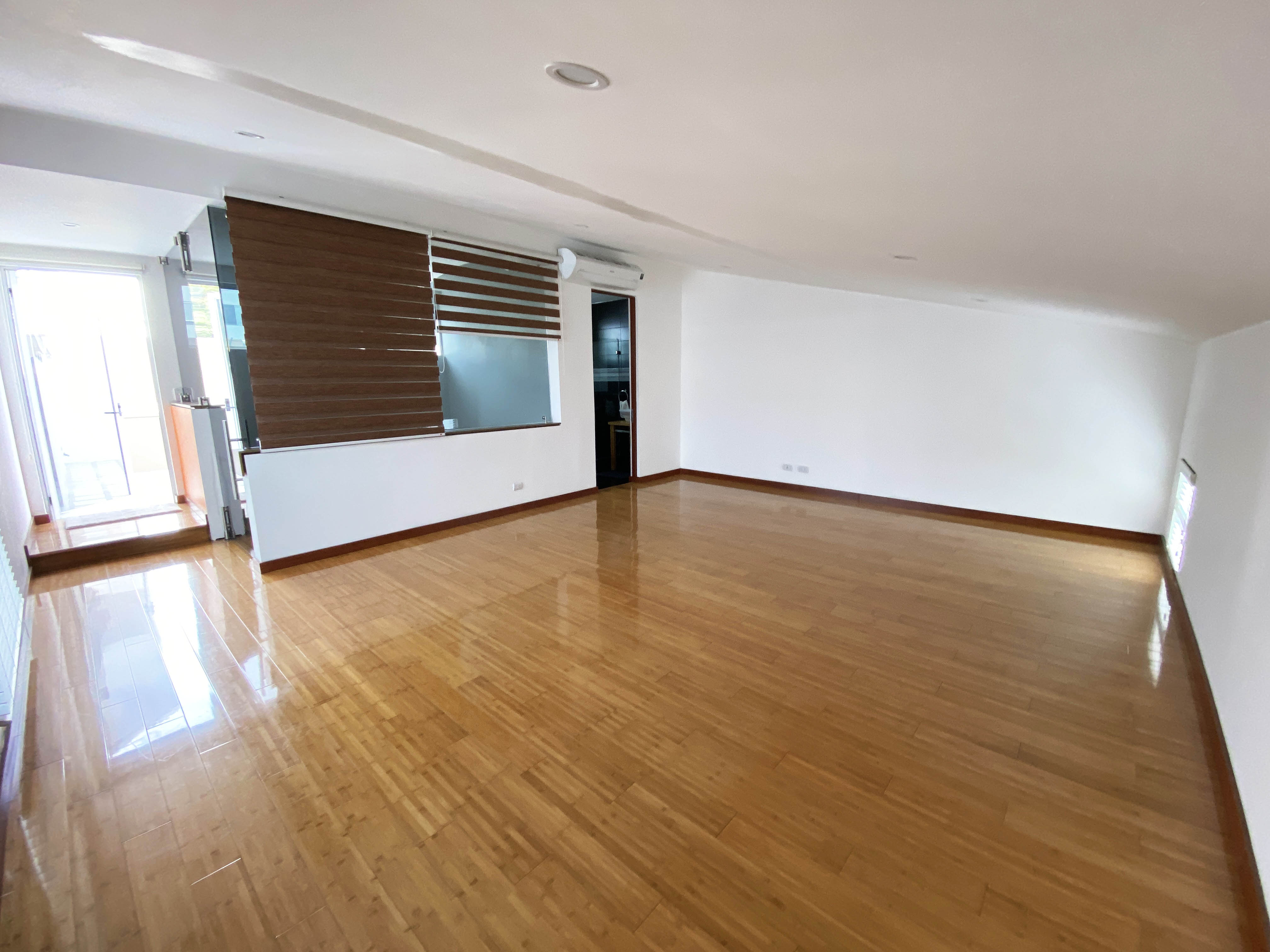 4 bed Single Family Homes For Sale in Santa Ana, San Jose - thumb 16
