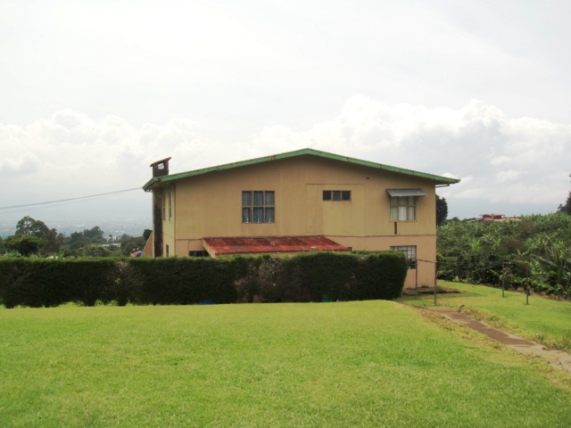 4 bed Single Family Homes For Sale in San Isidro, Heredia - thumb 1