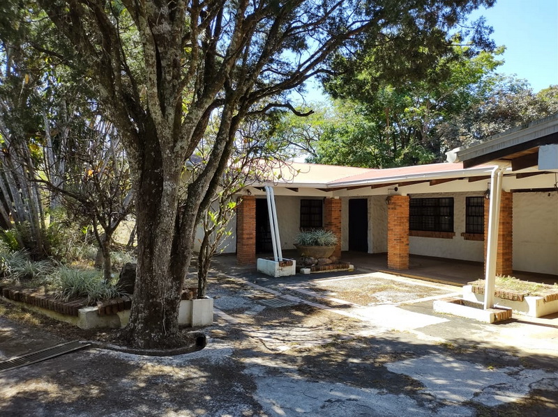 4 bed Single Family Homes For Sale in La Garita, Alajuela - thumb 16