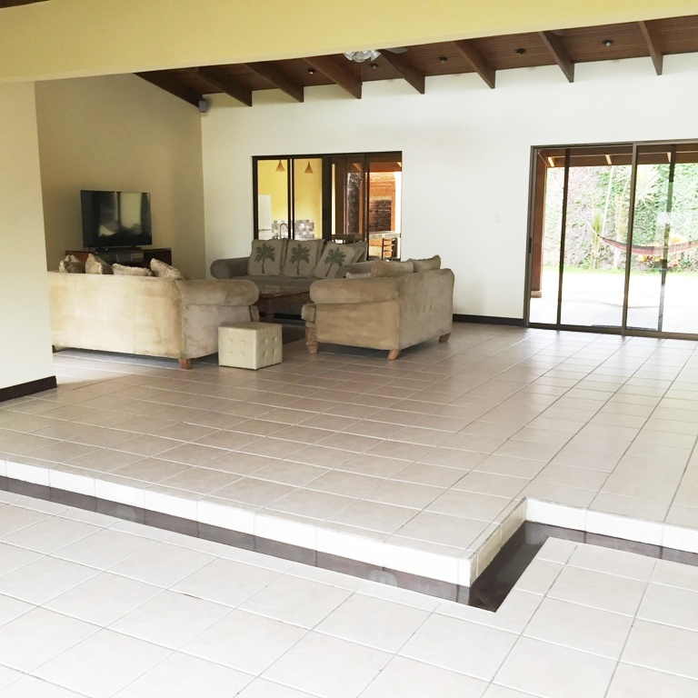 5 bed Single Family Homes For Sale in Curridabat, San Jose - thumb 5