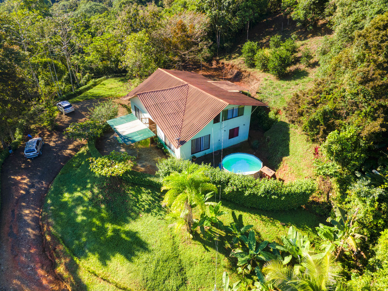 5 bed Single Family Homes For Sale in Dominical, Puntarenas - 1