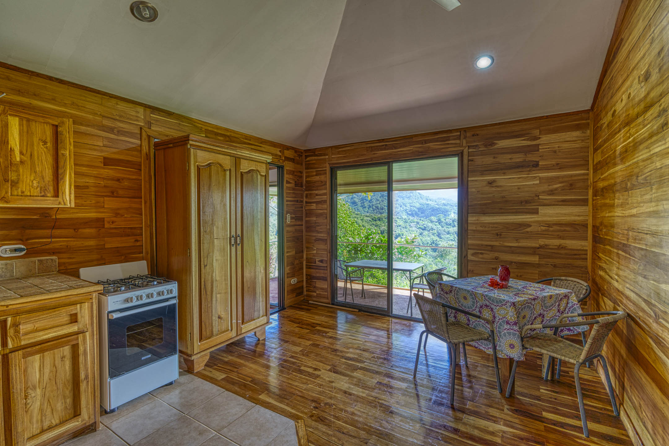 5 bed Single Family Homes For Sale in Dominical, Puntarenas - thumb 27