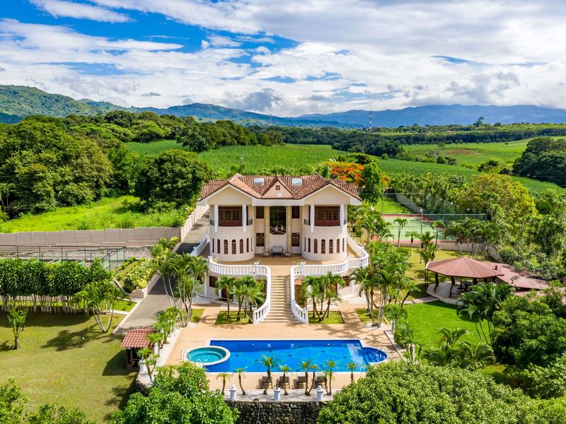 4 Bed Single Family Homes For Sale in Atenas Costa Rica