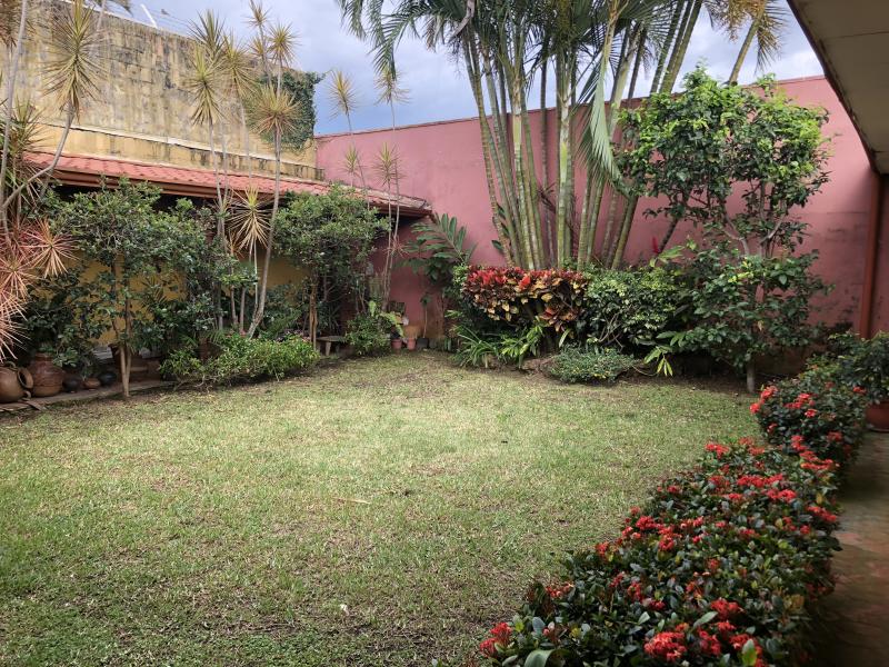 4 bed Single Family Homes For Sale in Curridabat, San Jose - thumb 11