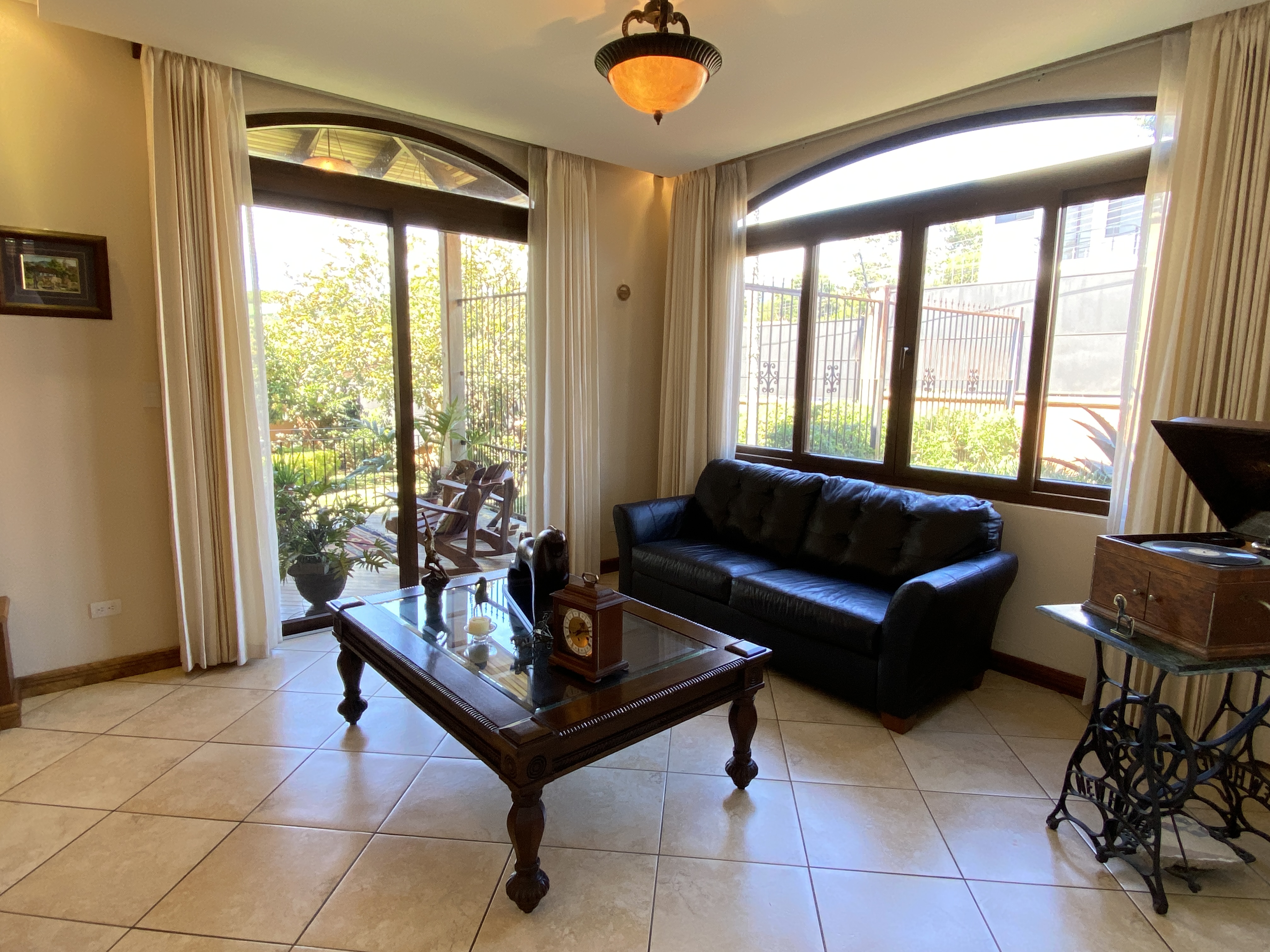 3 bed Single Family Homes For Sale in San Isidro, Heredia - thumb 9