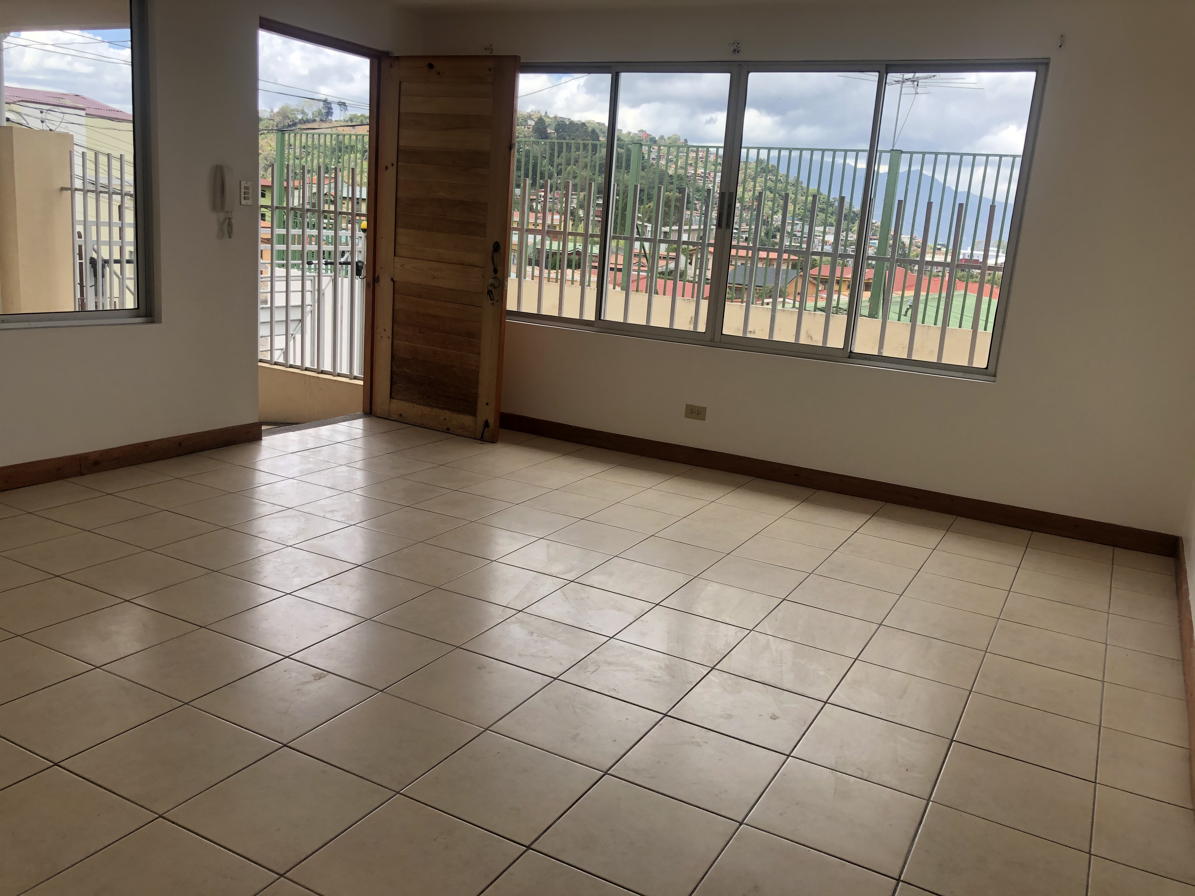 3 bed Single Family Homes For Sale in Curridabat, San Jose - thumb 6