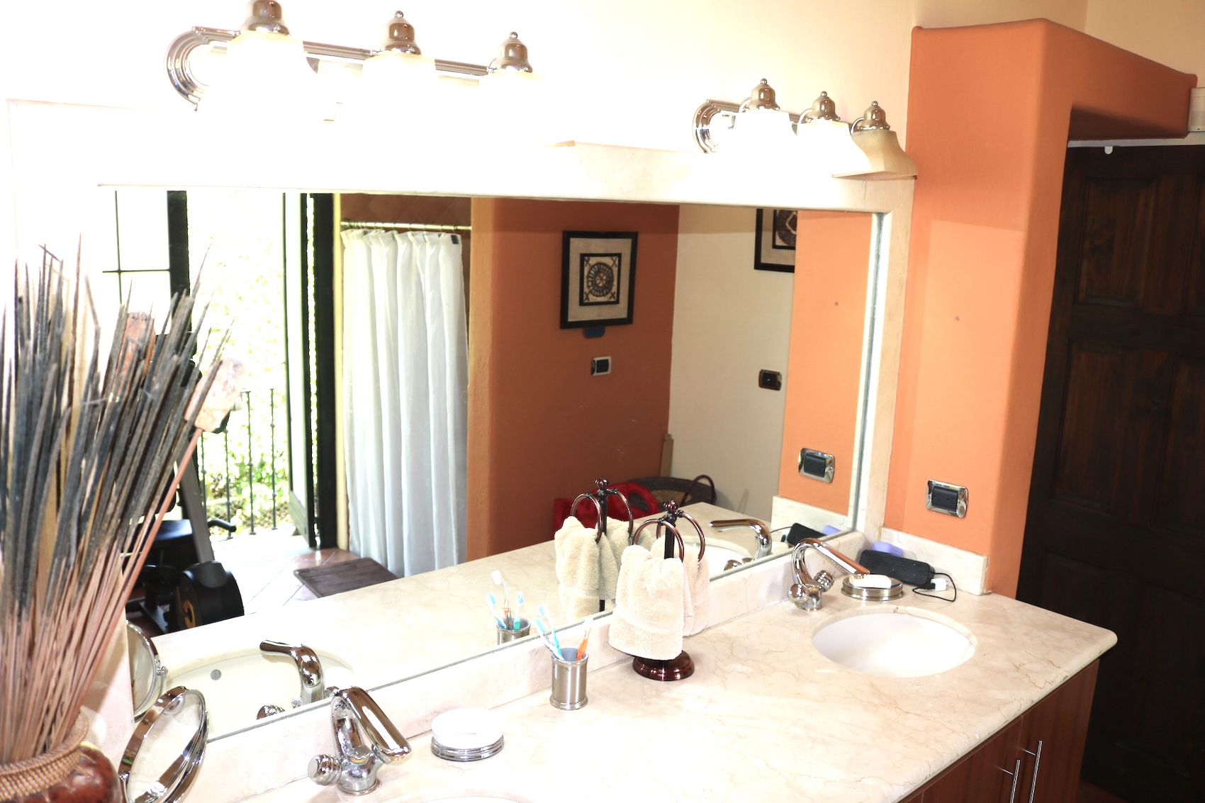 3 bed Single Family Homes For Sale in Santa Ana, San Jose - thumb 16
