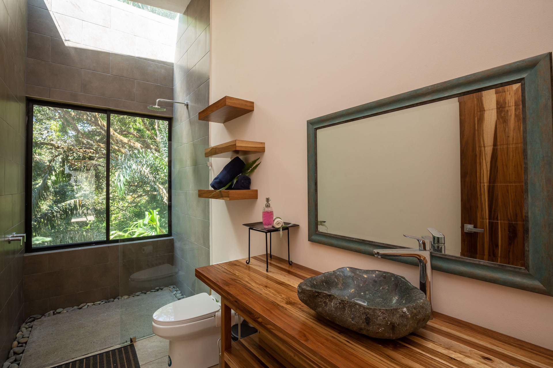 3 bed Single Family Homes For Sale in Dominical, Puntarenas - thumb 16
