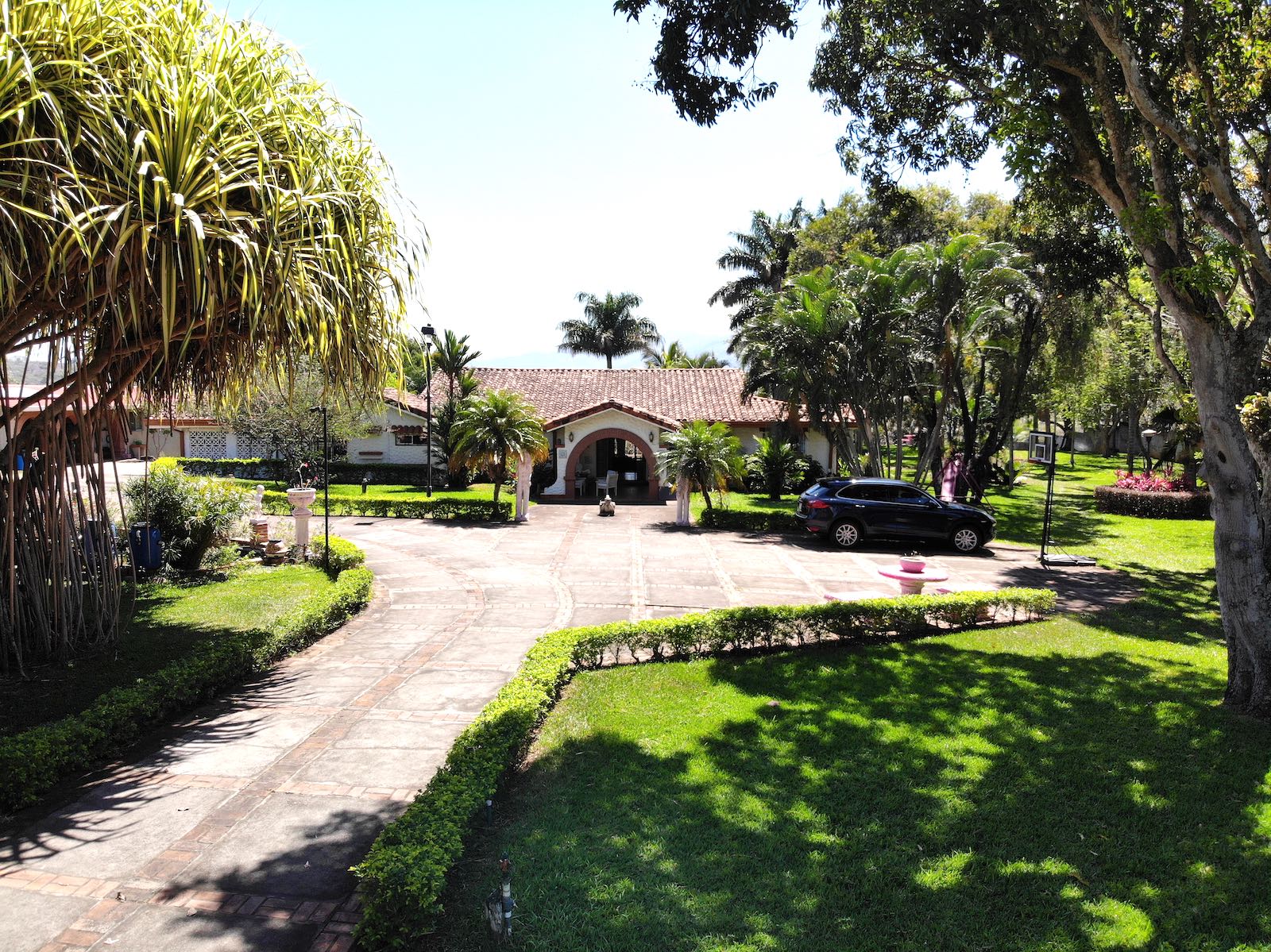 7 bed Single Family Homes For Sale in La Garita, Alajuela - thumb 5