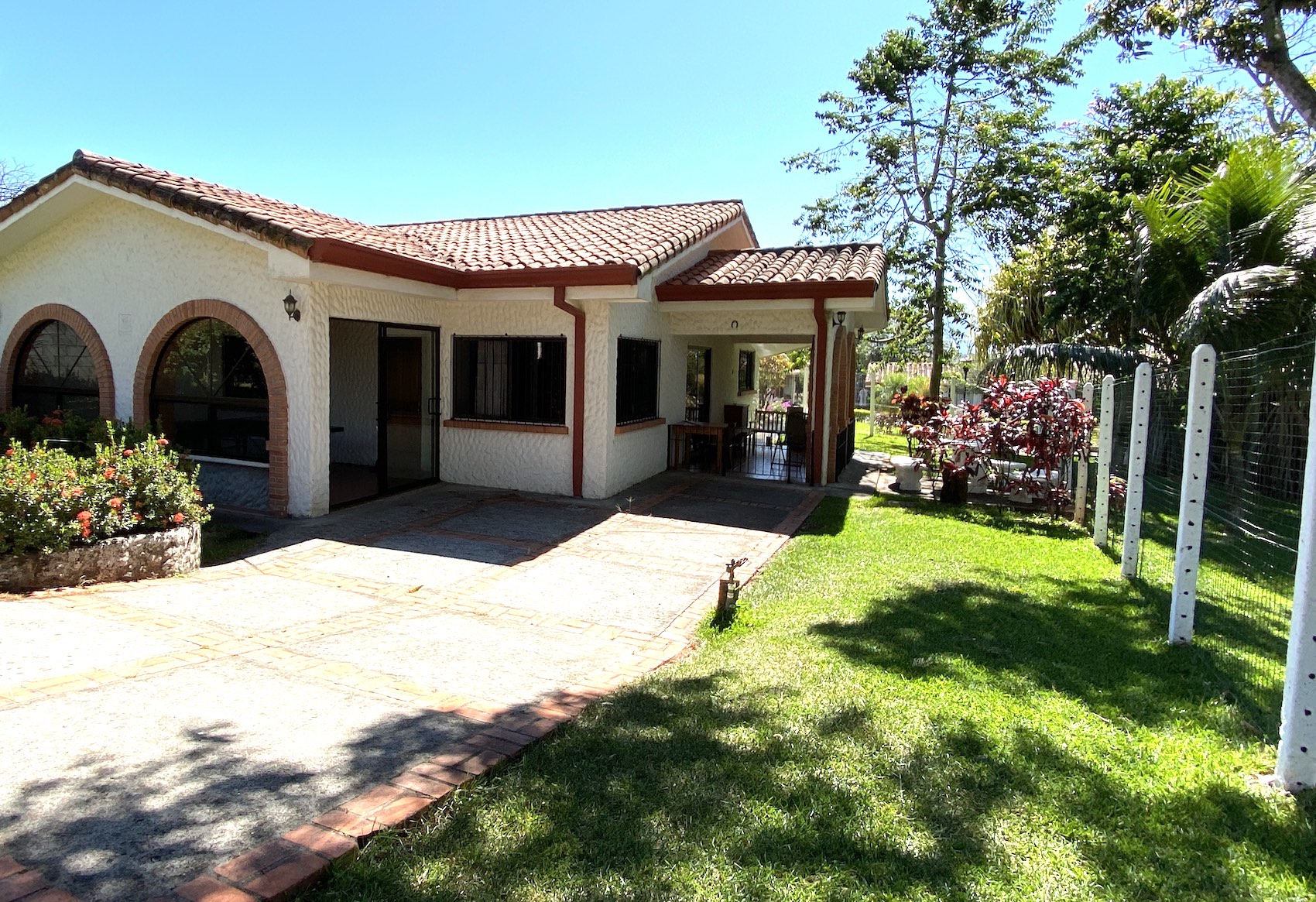 7 bed Single Family Homes For Sale in La Garita, Alajuela - thumb 4