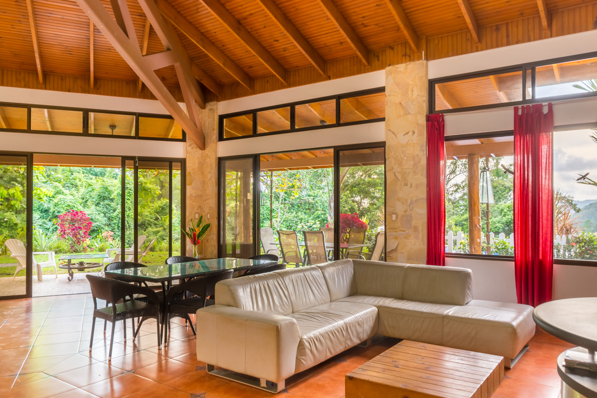 6 bed Single Family Homes For Sale in Dominical, Puntarenas - thumb 7
