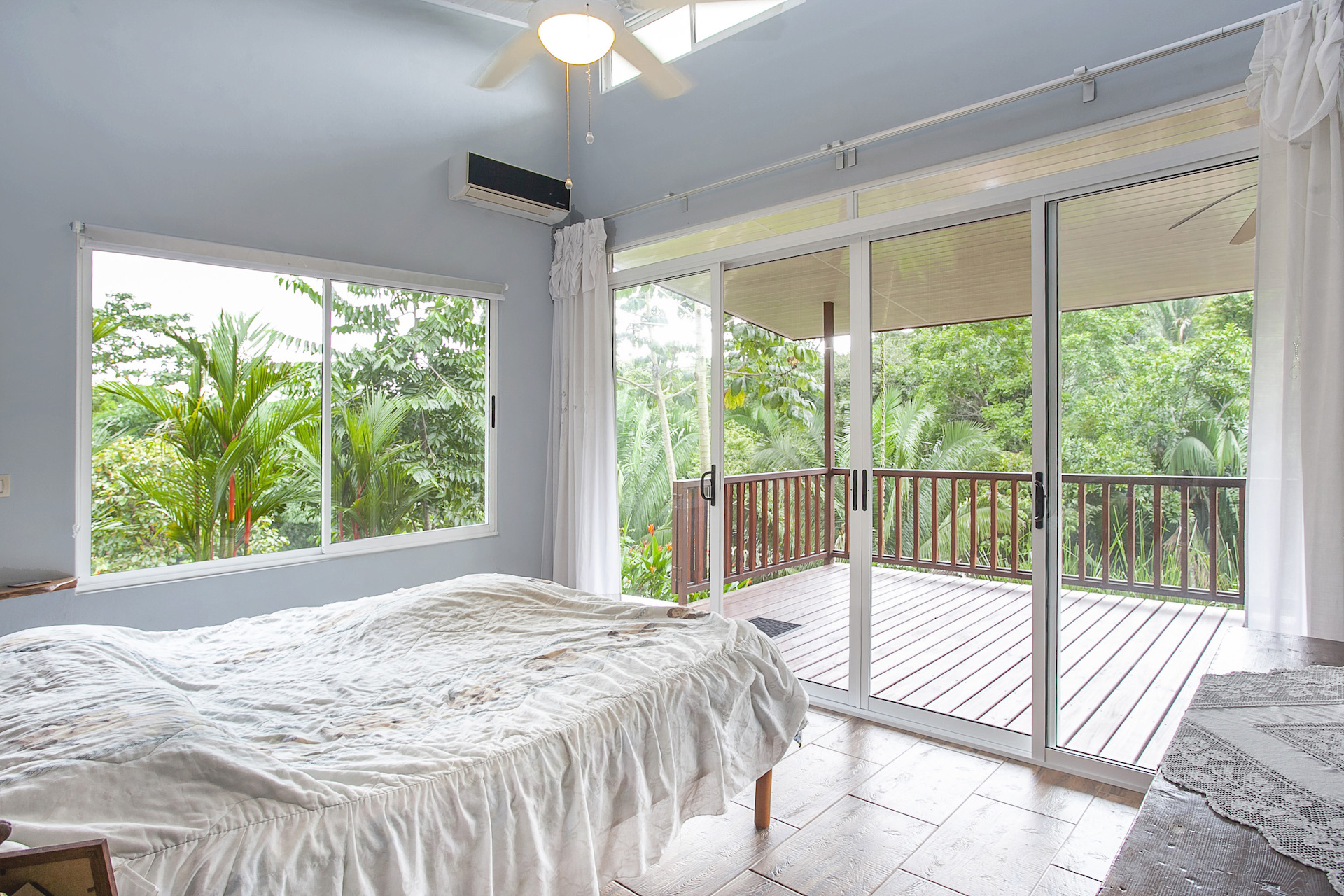 5 bed Single Family Homes For Sale in Quepos, Puntarenas - thumb 4