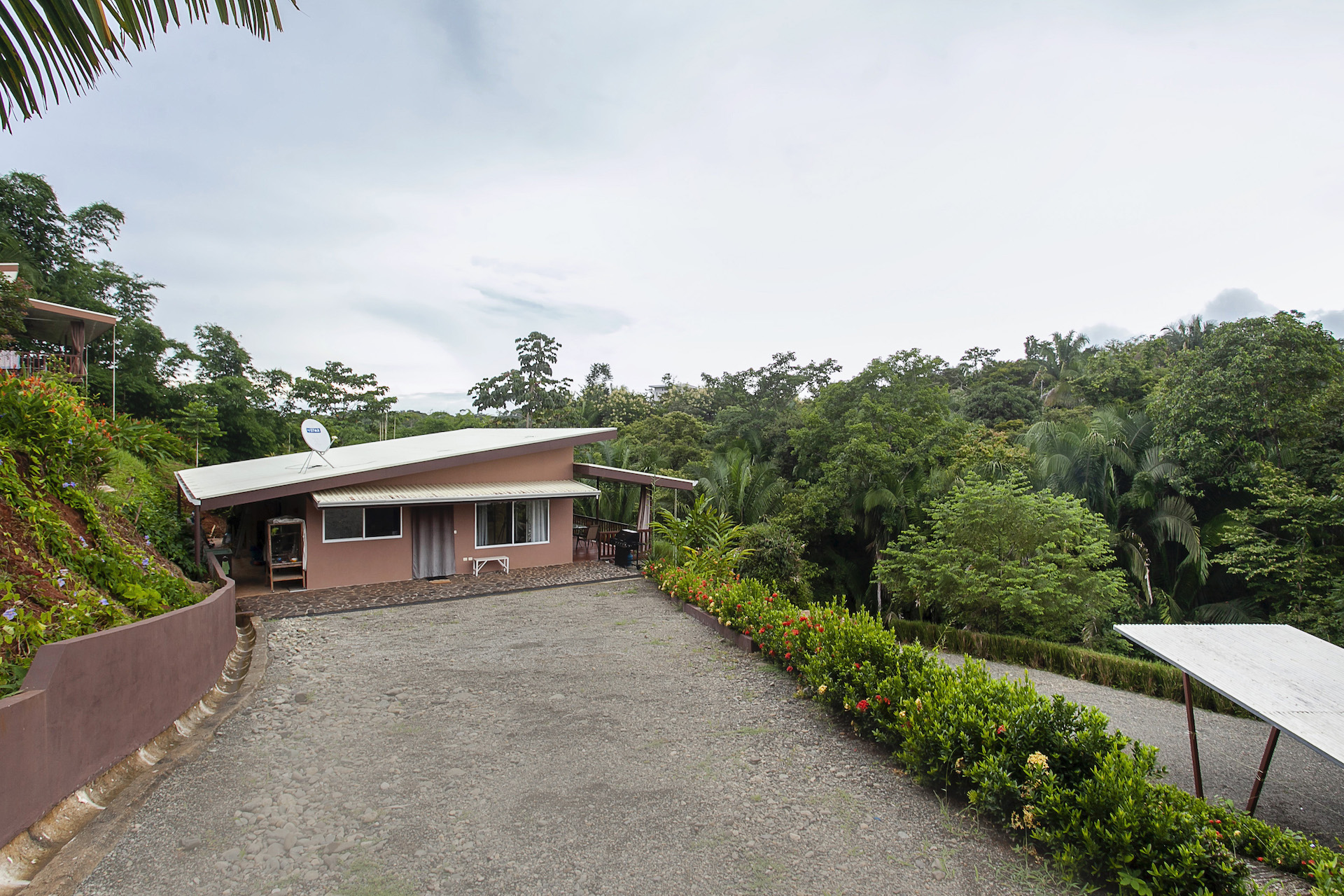 5 bed Single Family Homes For Sale in Quepos, Puntarenas - thumb 3
