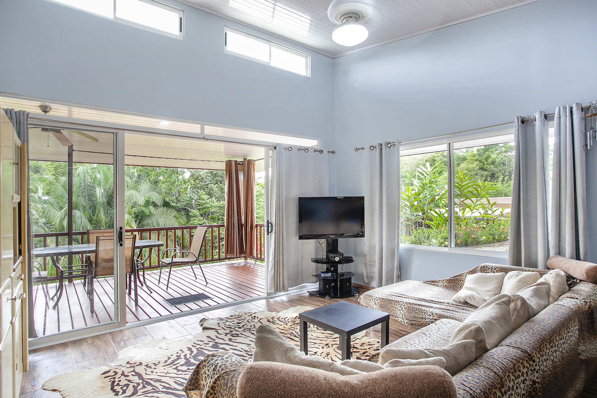 5 bed Single Family Homes For Sale in Quepos, Puntarenas - thumb 11