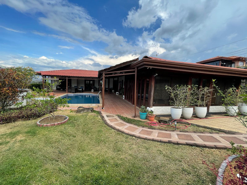 4 bed Single Family Homes For Sale in Atenas, Alajuela - 1