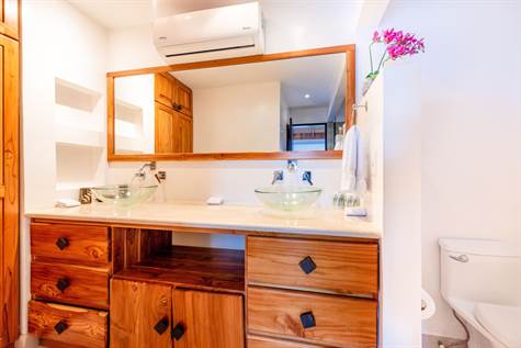 4 bed Single Family Homes For Sale in Playa Flamingo, Guanacaste - thumb 28
