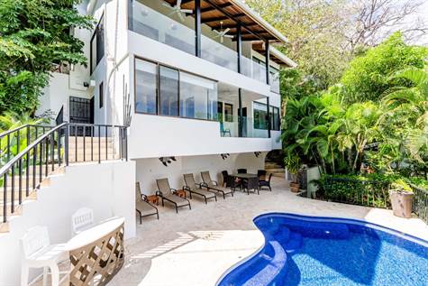 4 bed Single Family Homes For Sale in Playa Flamingo, Guanacaste - thumb 17