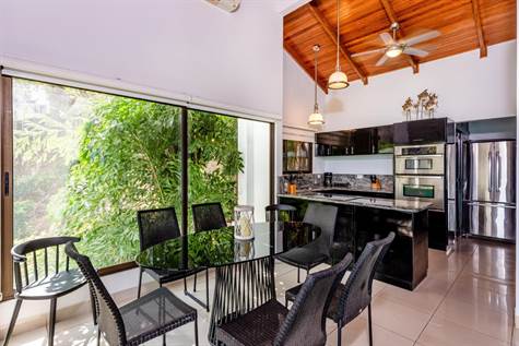 4 bed Single Family Homes For Sale in Playa Flamingo, Guanacaste - thumb 23