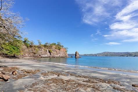 4 bed Single Family Homes For Sale in Playa Flamingo, Guanacaste - thumb 26