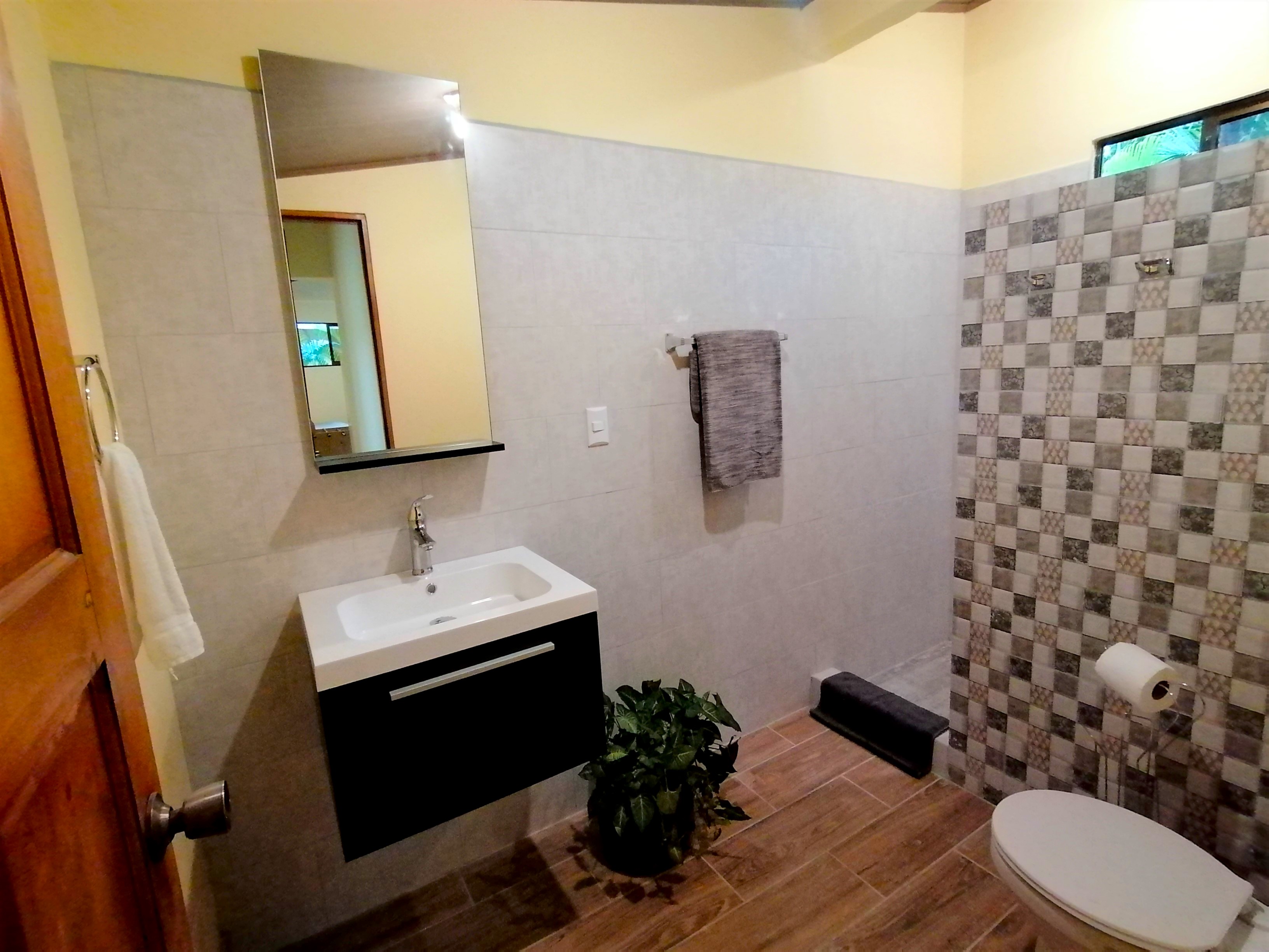 11 bed Hotel / Leisure For Sale in Lake Arenal, Guanacaste - thumb 12